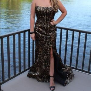 Sherri Hill Elegant Leopard Print Strapless Dress